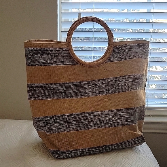 Lord & Taylor Handbags - 3 for $15 Lord and Taylor Bay Sky Striped Beach Carryall Tote